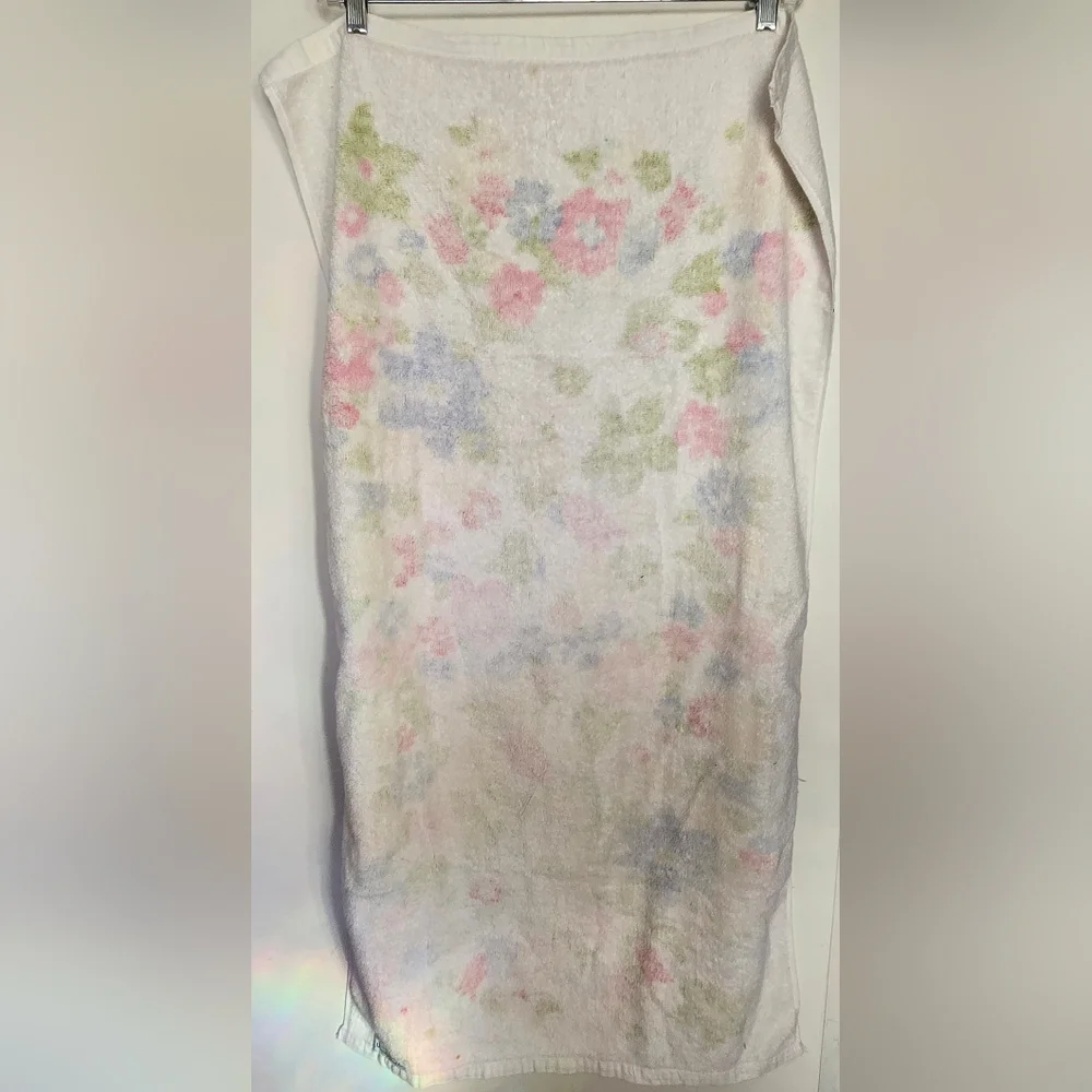 Vintage Flower Power Bath Towel